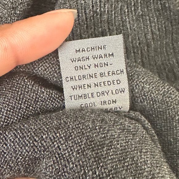 Premise Ruffle Front Button Down Sweater - XL - Picture 4 of 4